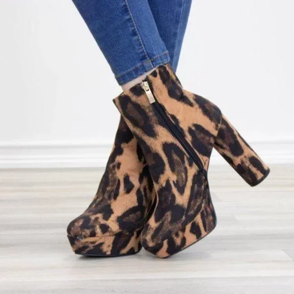 Leopard animal print platform ankle booties - Picture 6 of 11